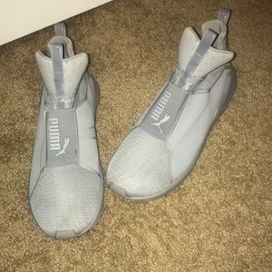 Puma shoes size 6